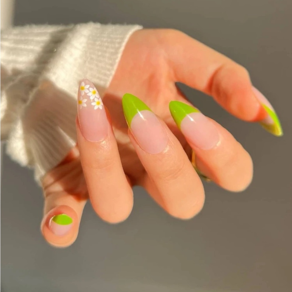 Press on nails - green floral